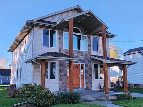 841 Center AVENUE, Oostburg, WI 53070