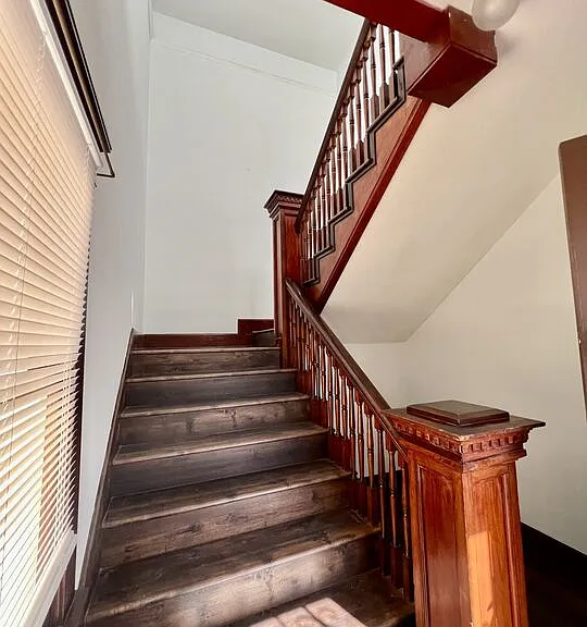 1216 5th Ave — Photo 3