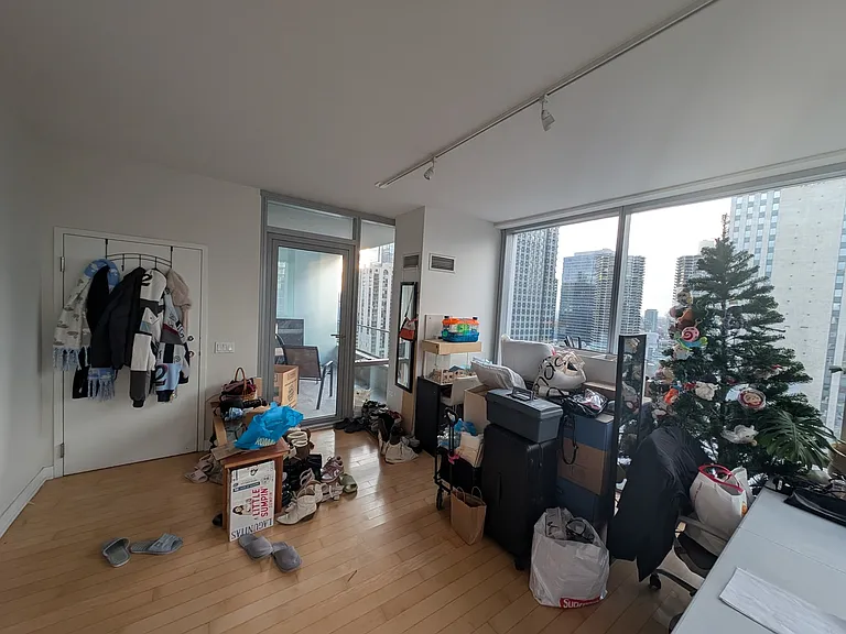 8 E Randolph St #3101 — Photo 16