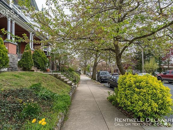 3rd image of 2025 Delaware Ave #3