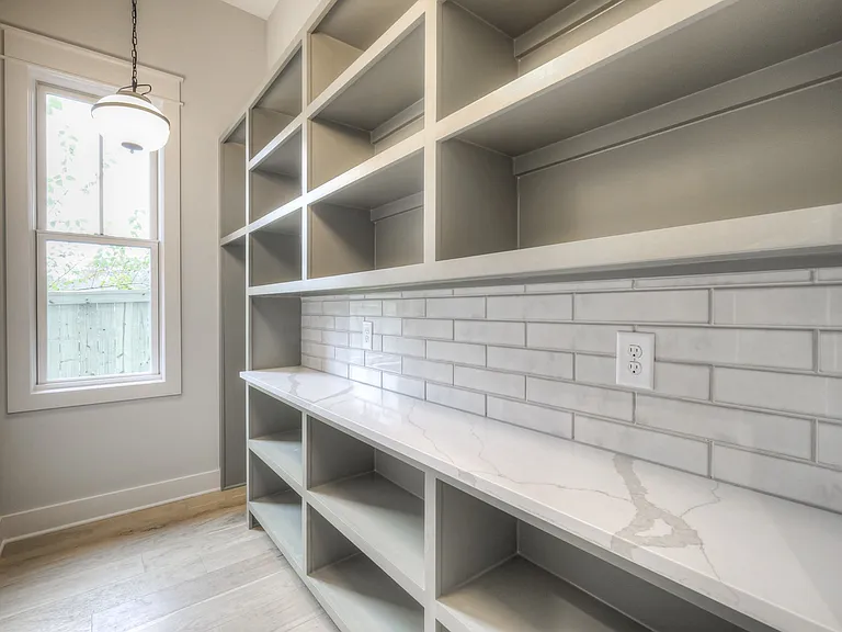 821 Acklen Ave — Photo 15