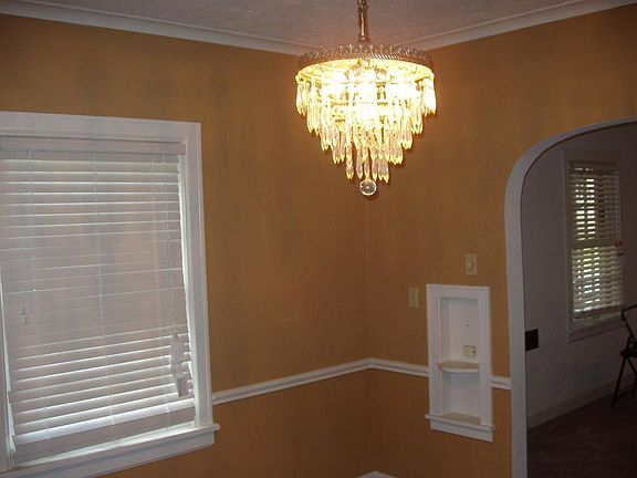 4th image of 379 E Westfield Blvd