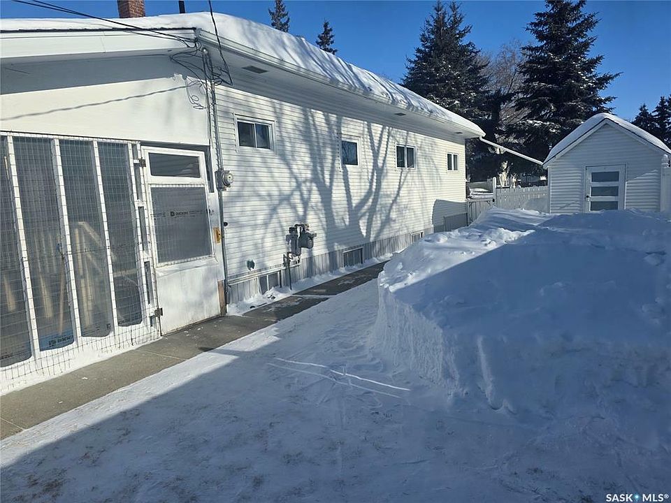 1st image of 303 2nd St E