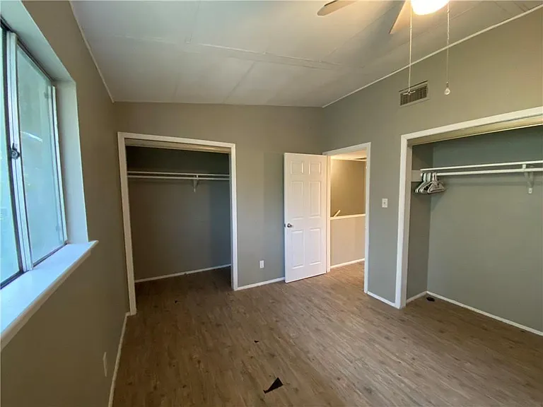 2413 Leon St #101 — Photo 20