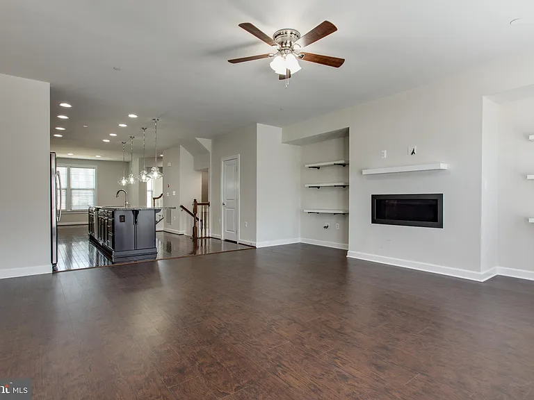 7311 Taylors Hill Ln — Photo 18