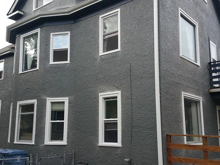 708 6th St NE #1 — Photo 1