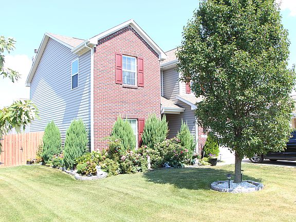 3rd image of 882 Brookshire Dr