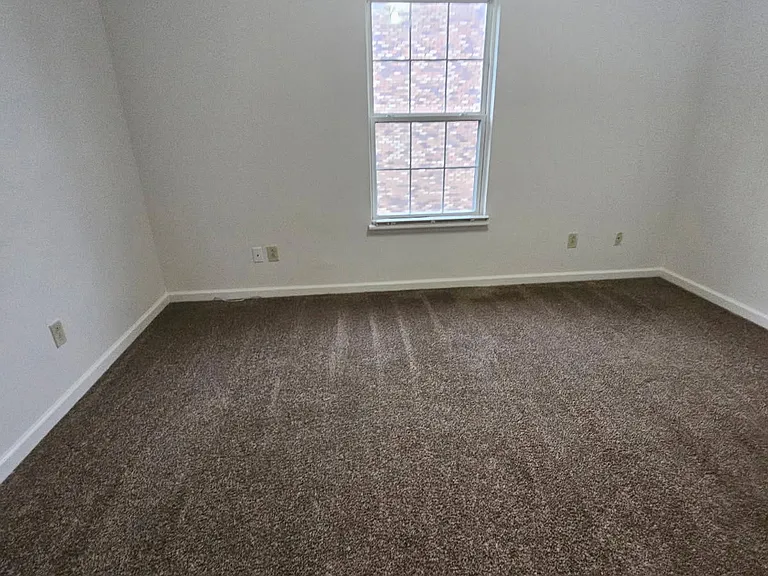 2304 Raleigh Ct #5 — Photo 18