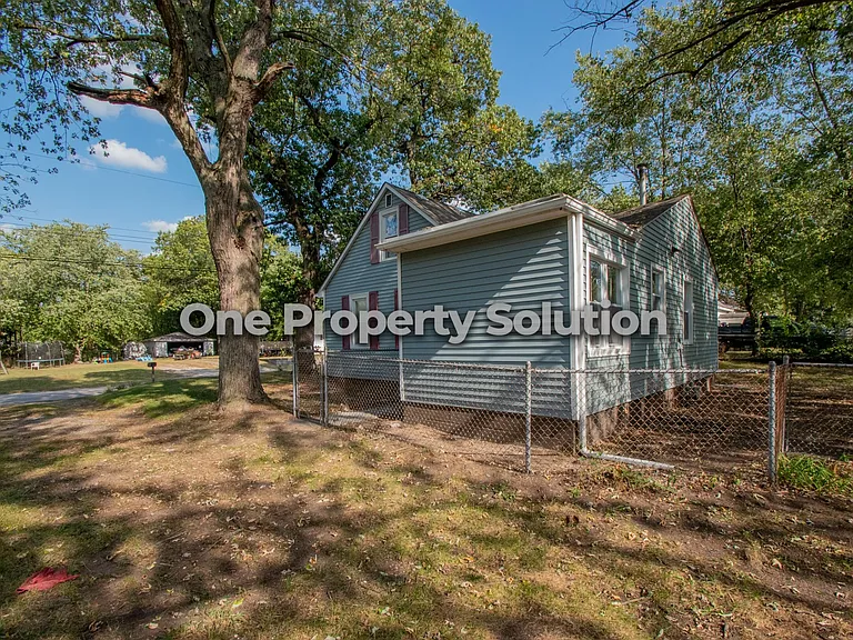 3753 Englehart St — Photo 18