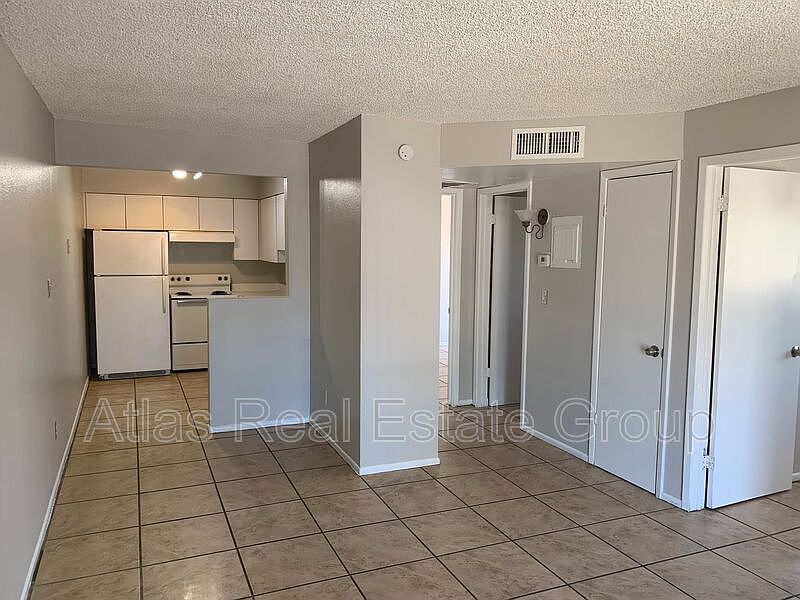 1st image of 1319 E Vista Ave Unit B