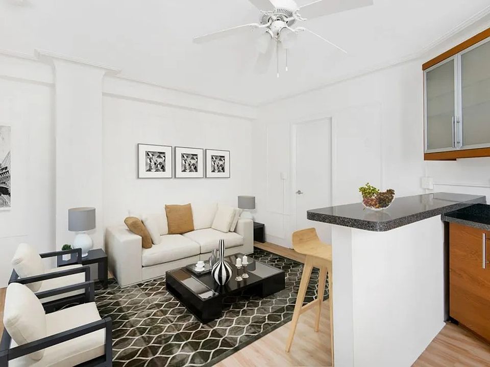 1st image of 2756 N Pine Grove Ave APT 405