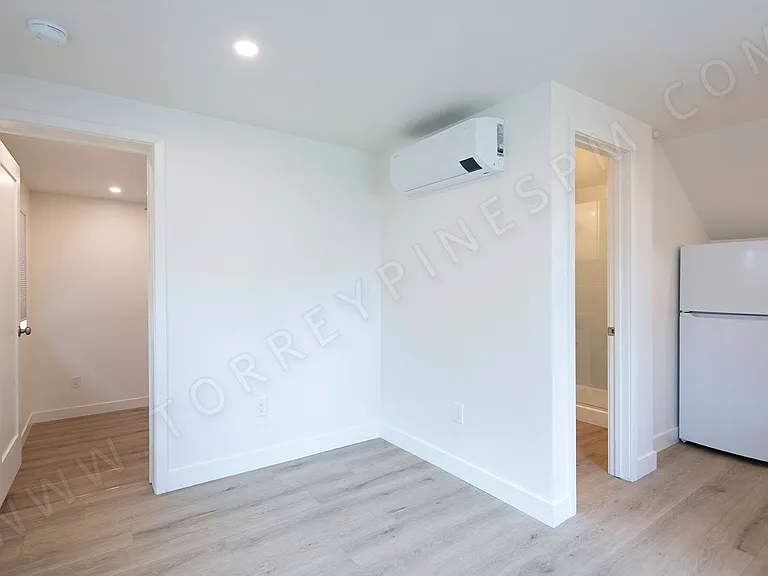 4950 1/2 Del Mar Ave — Photo 7