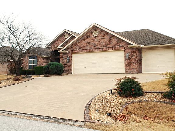 3rd image of 59 Taylor Dr