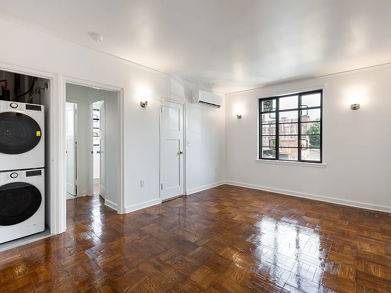 Marleigh Apartments — Photo 57