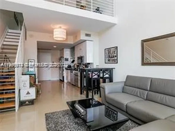 60 SW 13th St APT 3404, Miami, FL 33130