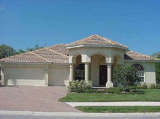 3 Car Garage and Grand Entry