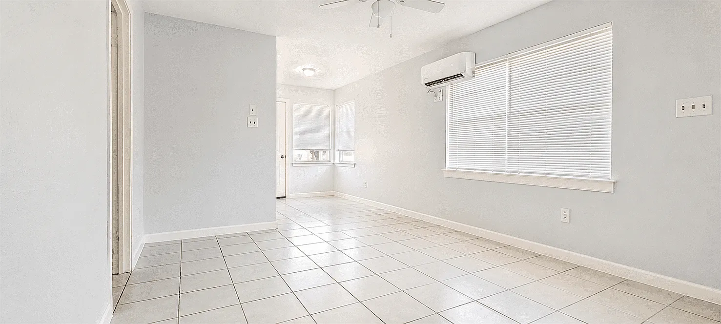 2 bed, 735 sqft, $1,100 — Photo 3
