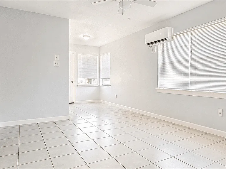 7818 Oak Knoll Ln #A — Photo 3