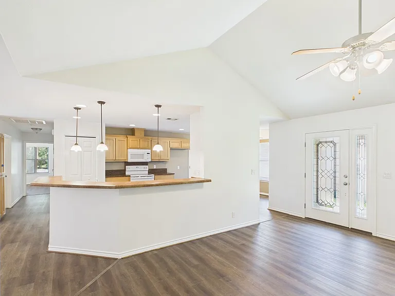 1721 Cherrywood Dr — Photo 12
