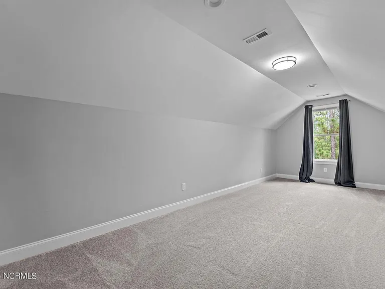 428 Gretchen Rd — Photo 36