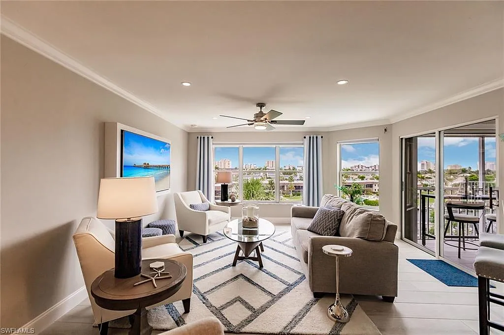 2 bed, 2.0 bath, 1158 sqft, $8,500 — Photo 4