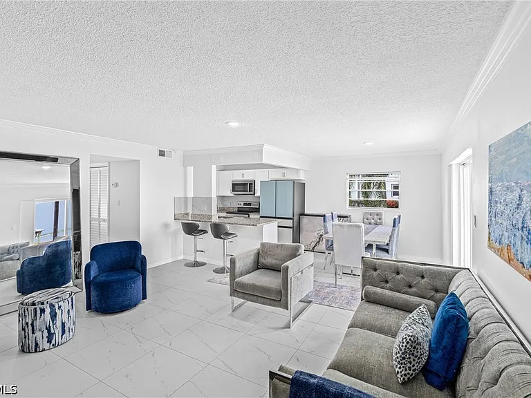 3225 E Riverside Dr #34-C — Photo 3