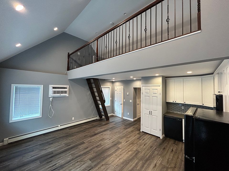 1st image of 291 Conklin St