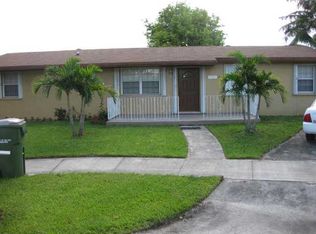 1749 W Mowry Ct, Homestead, FL 33030