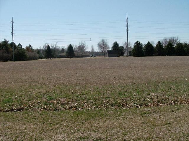 2nd image of 29 Avenue NE