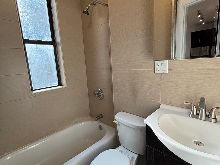 159 Eastern Pkwy #2M — Photo 7