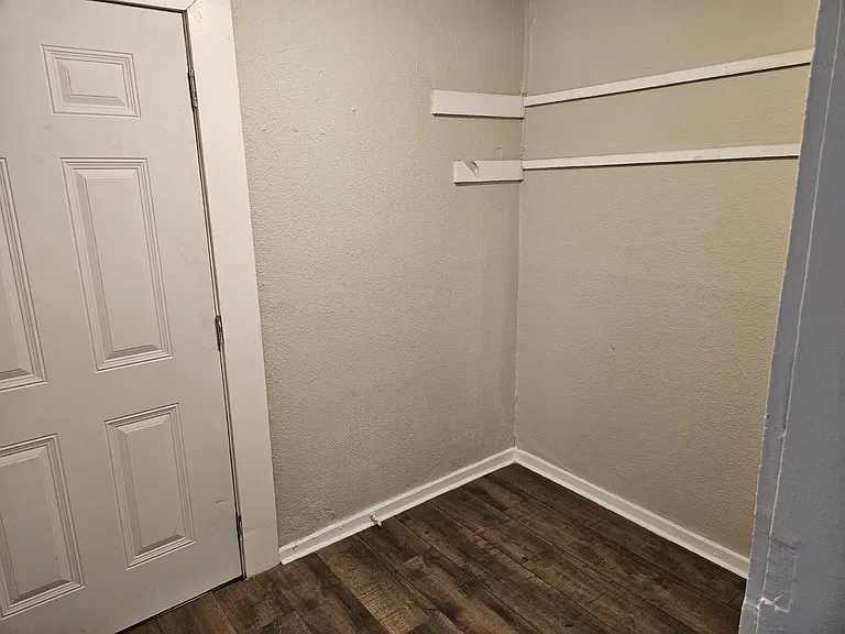 335 Monticello Ct #2 — Photo 5