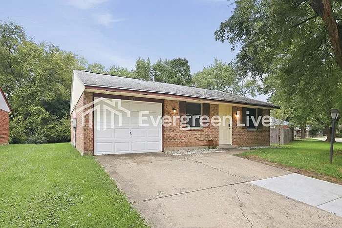 2 bed, 1.0 bath, 933 sqft, $995 — Photo 2