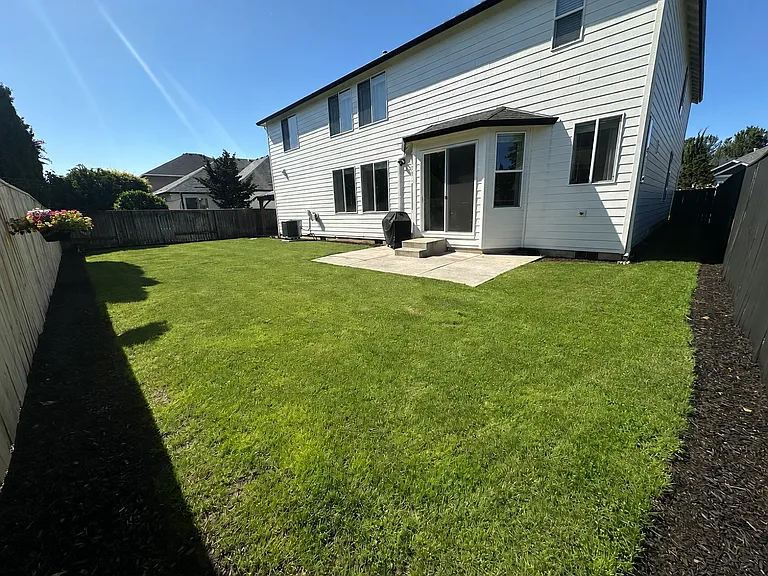 9915 NE 104th St — Photo 33
