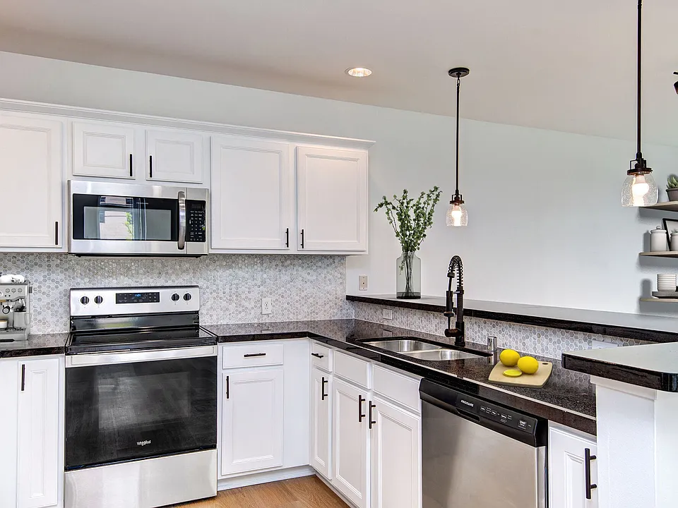 Hanna Heights apartments community photo