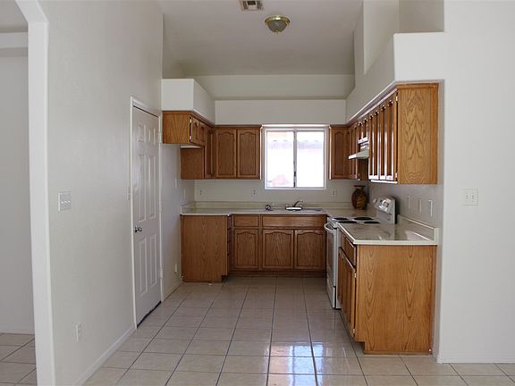 4th image of 1277 E California St