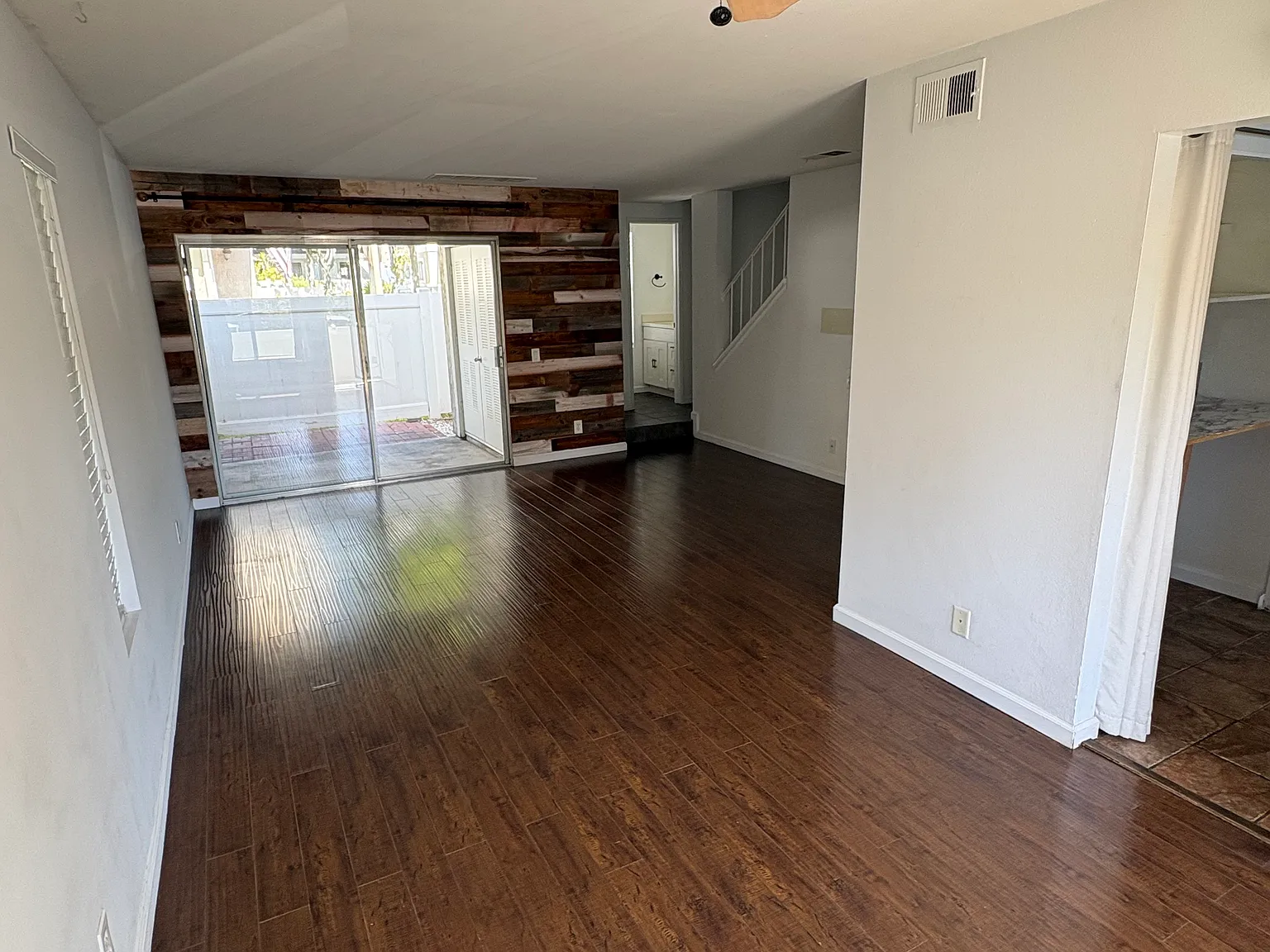 3 bed, 1.5 bath, 1174 sqft, $3,500 — Photo 3