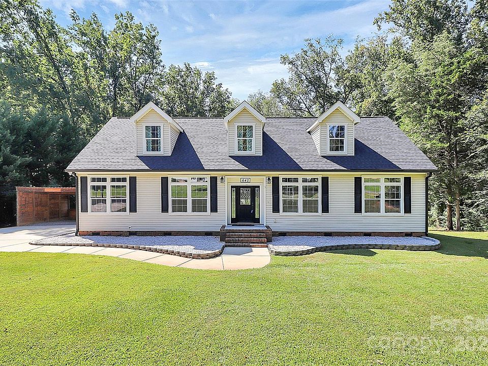 1st image of 642 Brynwood Dr