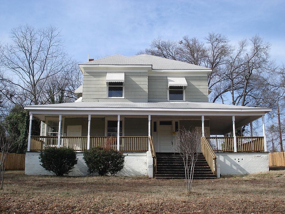 1st image of 364 Marion Ave APT C