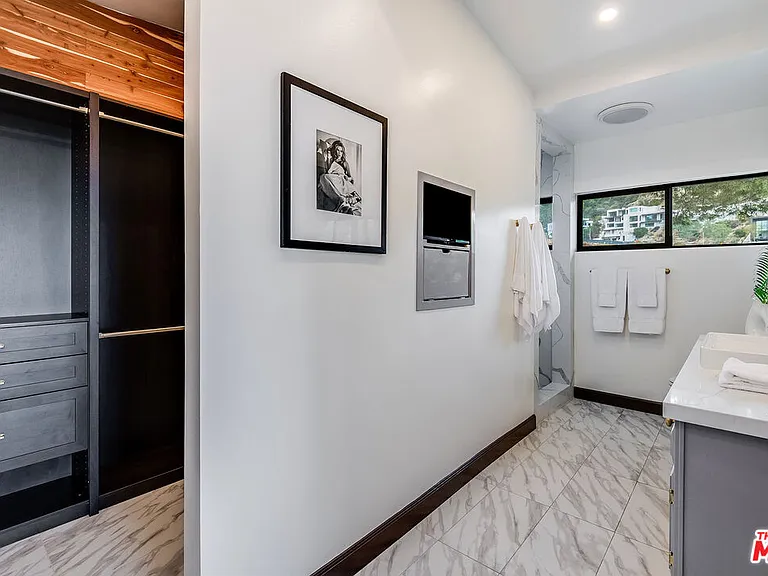 9234 Kinglet Dr — Photo 29