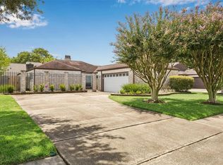 12507 Rocky Knoll Dr, Houston, TX 77077