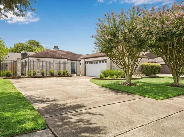 12507 Rocky Knoll Dr, Houston, TX 77077