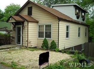 38 Argyle St, Lake Peekskill, NY 10537