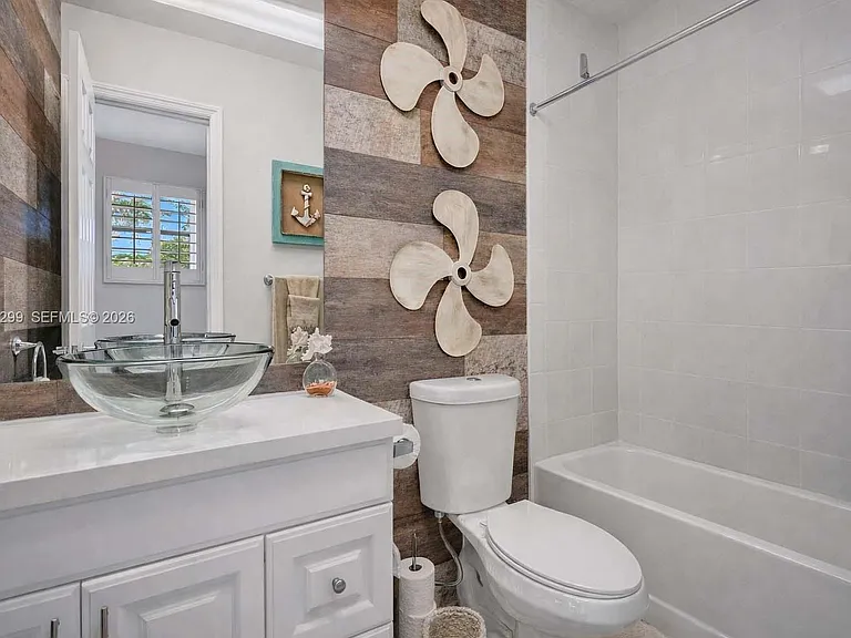 3530 NW 52nd Ave #509 — Photo 6