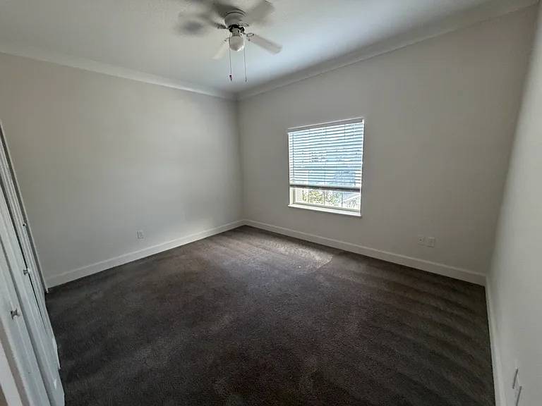 2104 Penny Ln — Photo 12