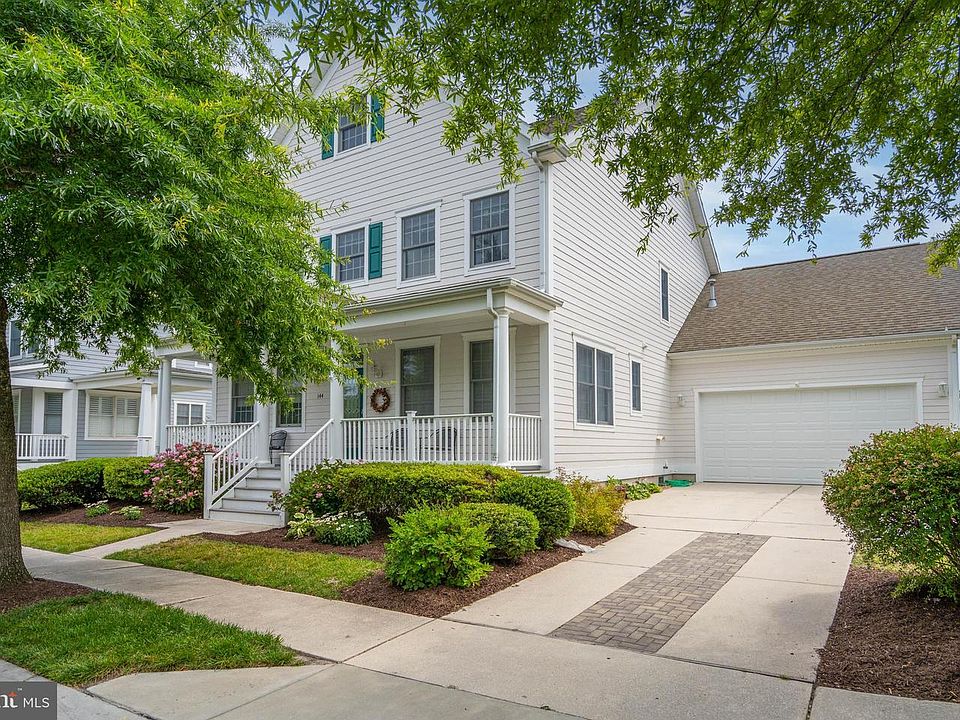 1st image of 144 Willow Oak Ave