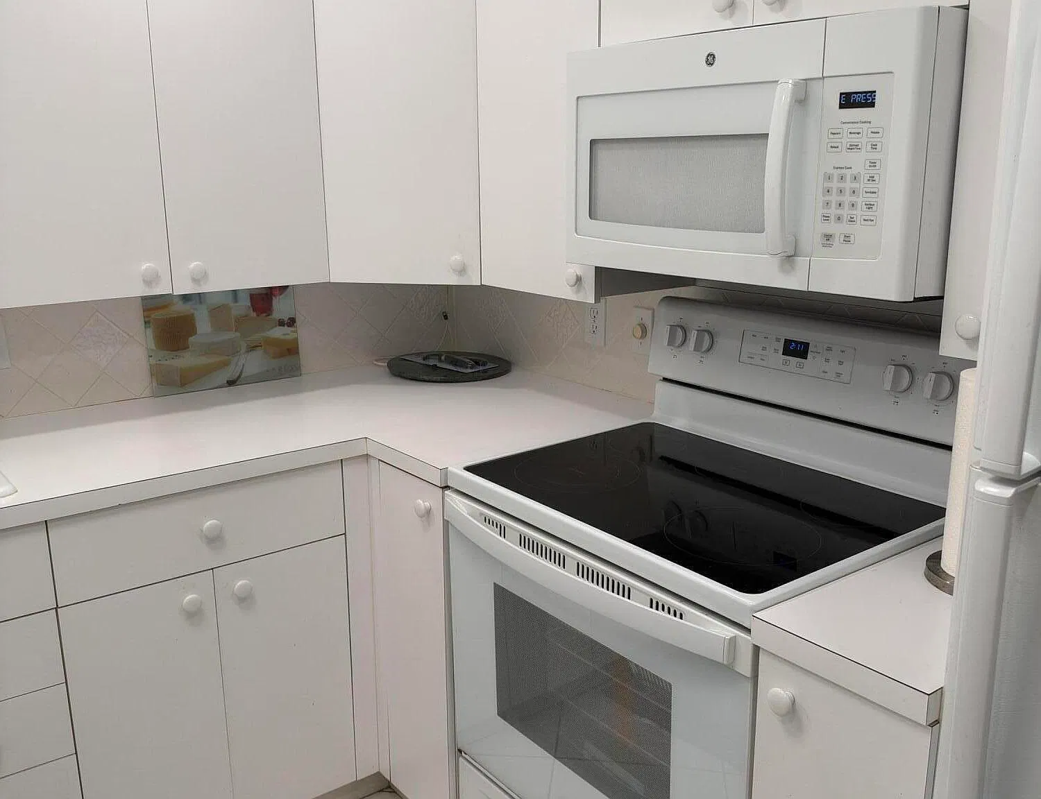2 bed, 2.0 bath, 945 sqft, $2,800 — Photo 2