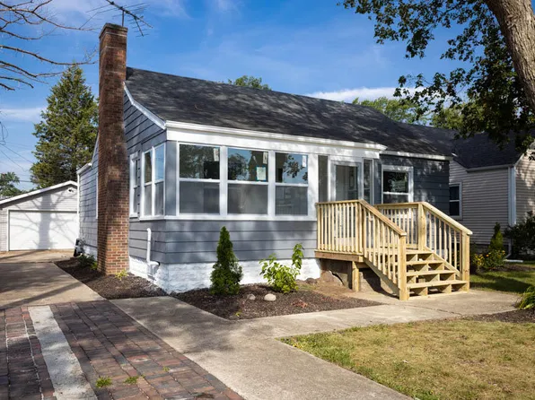 234 N Woodlawn Ave, Griffith, IN 46319
