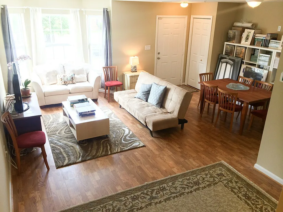 173 Royalty Cir