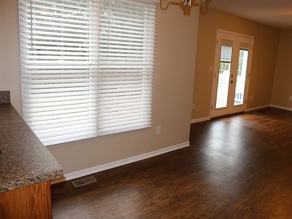 5th image of 5789 Sharets Dr