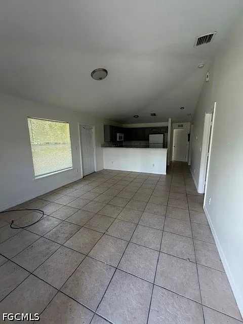 3 bed, 2.0 bath, 1134 sqft, $1,500 — Photo 3